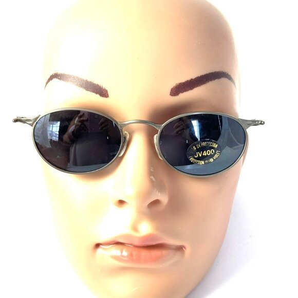 NWT Vintage dark silver round metal sunglasses size 50mm-20mm-135mm - Picture 3 of 8